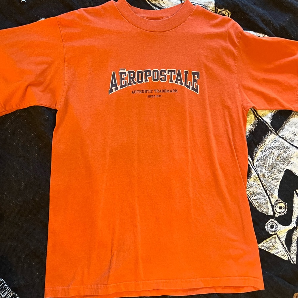 Orange AĒROGRAPHIC by Aēropostale T-Shirt – size large